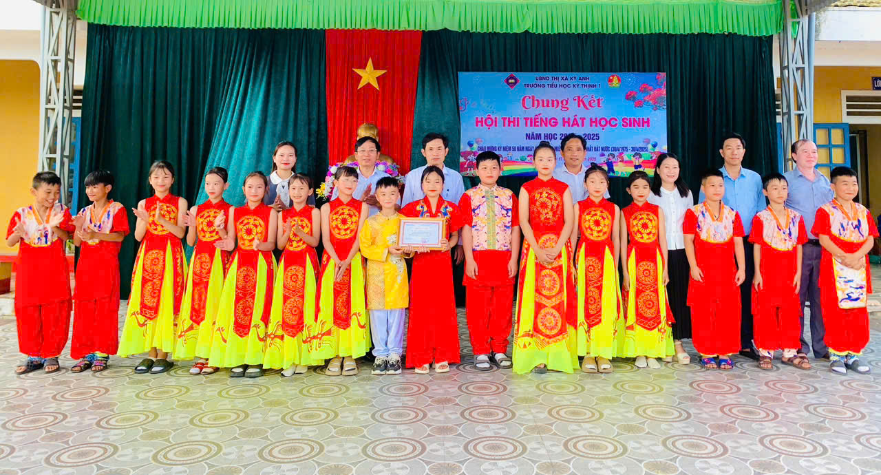 Trường tiểu học Kỳ Thịnh 1 tổ chức thành công chung kết hội thi “Tiếng hát học sinh” năm học 2024- 2025